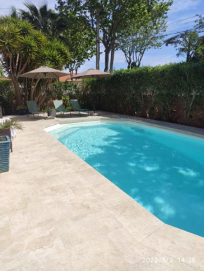 Maison avec piscine proche des commodités et du port